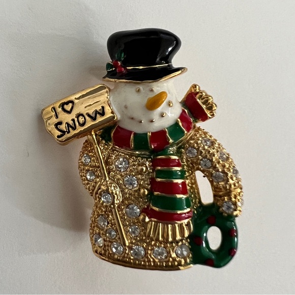 Vintage Christmas Pins - Picture 5 of 11